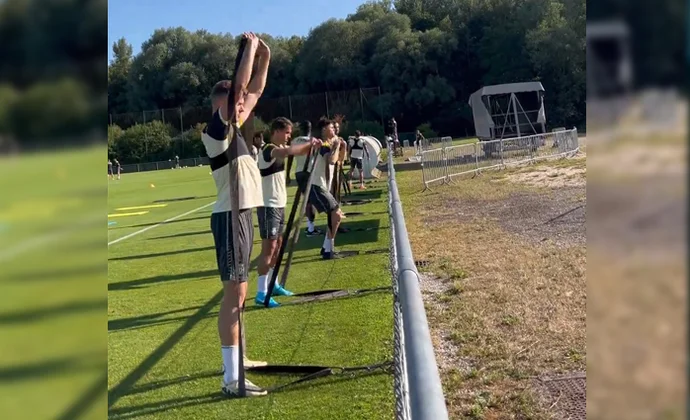 Sorloth entrena con normalidad pese a no haber tenido ni un minuto ayer