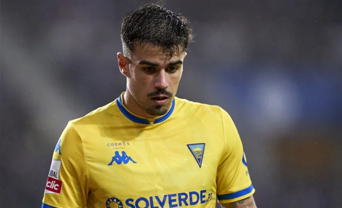 Diferencias con las variables retrasan el fichaje de Tiago Araujo por el Valladolid