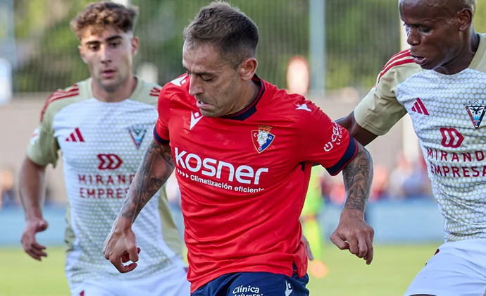 Rubén Peña se consolida como extremo para Vicente y ya encadena tres titularidades