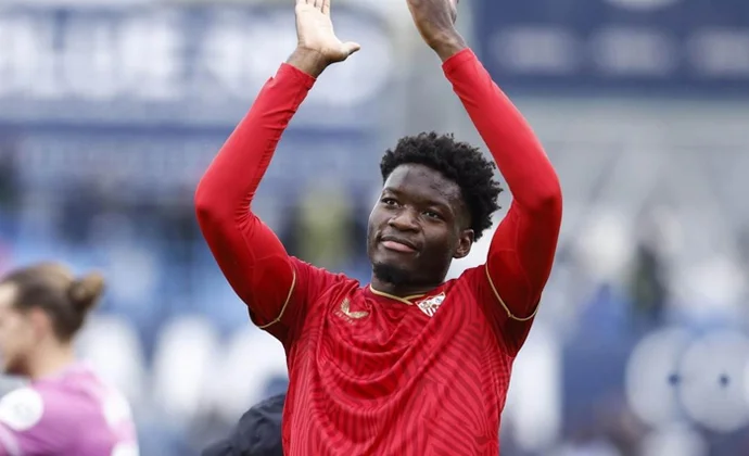 Acuerdo entre Sevilla e Inter por el traspaso de Lucien Agoumé