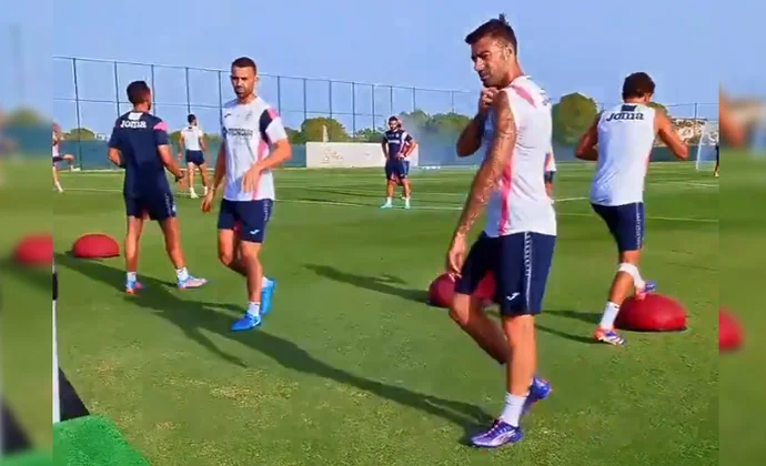 Mayoral ya hace algunos ejercicios con el grupo