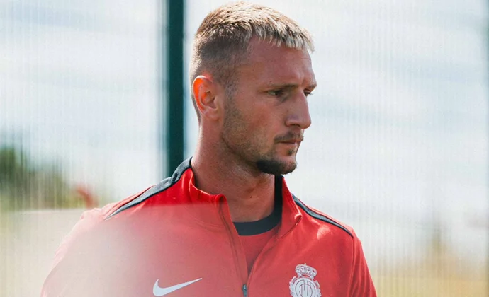 Van der Heyden convence a Arrasate como lateral izquierdo