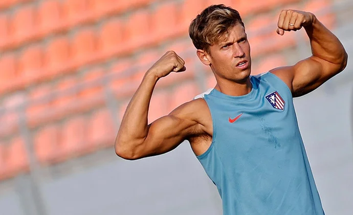 Oblak, Riquelme y Griezmann no se ejercitan con el grupo y Simeone ensaya once con Llorente de central