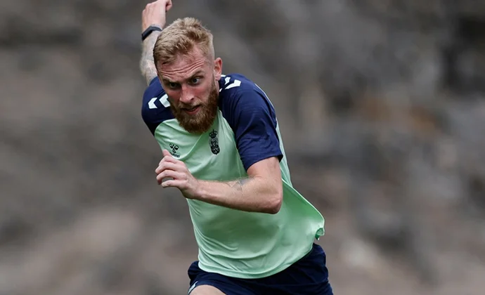 McBurnie ya se ejercita con Las Palmas y se define como delantero