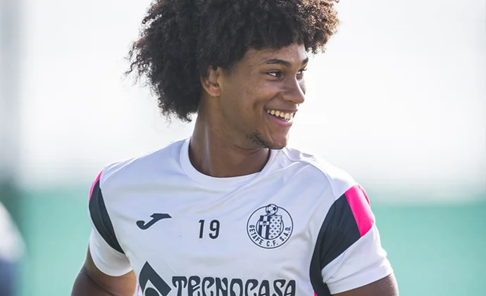 Peter Federico ya se ejercita como uno más y con la mirada puesta en la jornada 1