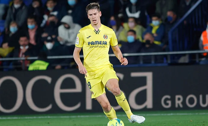 Juan Foyth cae lesionado contra el Nottingham Forest