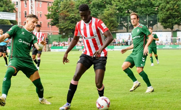 Adama Boiro gana terreno a Lekue en las preferencias de Valverde para el lateral
