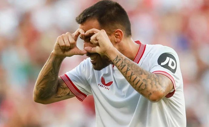 Suso es baja contra el Fulham por molestias musculares