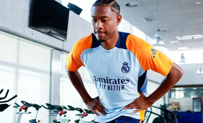 Alaba evoluciona lentamente y sin fecha de regreso