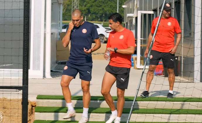 Romeu completa su primera sesión con las ausencias de Misehouy, Solís, Krejci y Tsygankov