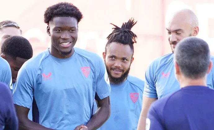 Agoumé se estrena en una sesión sin Iheanacho, Suso, Kike Salas, Lokonga y Marcao