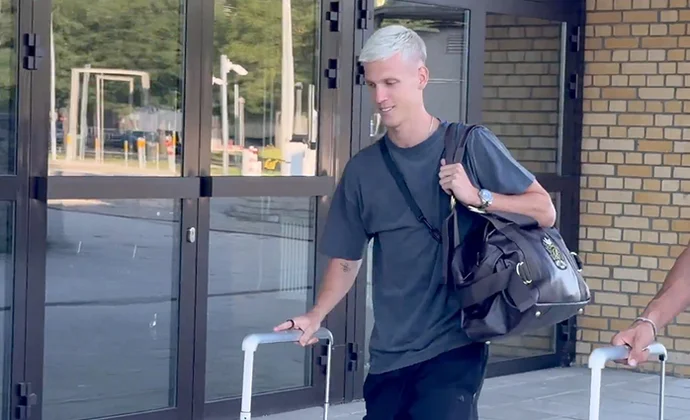 Dani Olmo pasa revisión médica y cierra su fichaje por el Barcelona