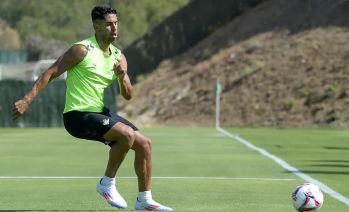 Ayoze rechaza otra oferta de renovación del Betis y ya negocia con el Villarreal