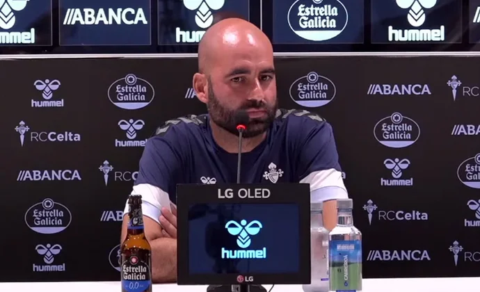 Giráldez, sobre Moriba, Guaita, Douvikas, Alfon, Carreira, Mingueza, Aidoo, Kevin, Paciencia y Borja Iglesias