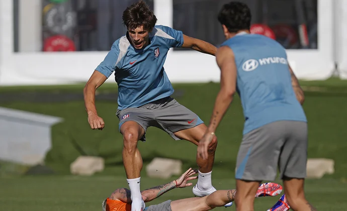 Gallagher se ejercita con el Atlético junto con los que no viajaron a Hong Kong