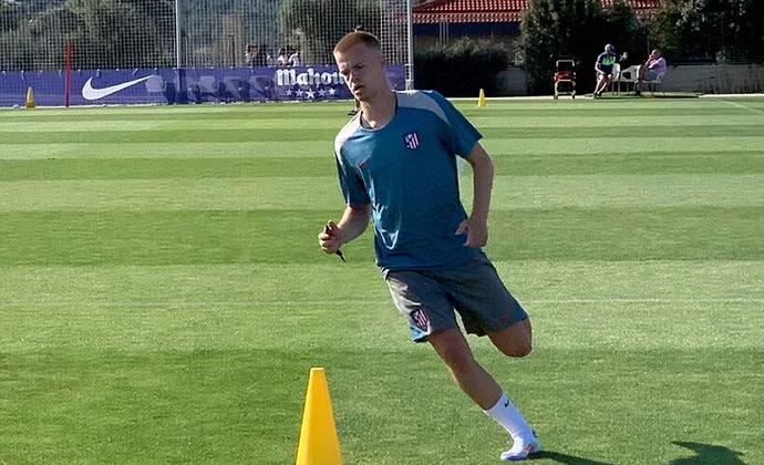 El Atlético declara a Arthur Vermeeren cedible