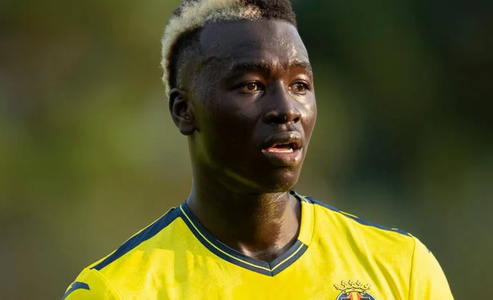 Pape Gueye supera sus problemas físicos y tiene minutos contra el Brighton