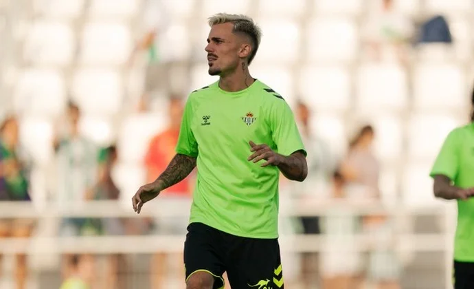 El Como pide al Betis la cesión de Rodri Sánchez