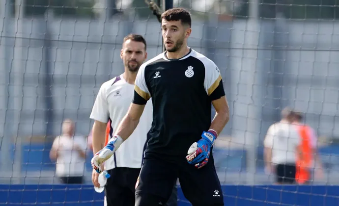 Sesión de martes con Joan García e Irvin Cardona, pero pendientes de las molestias de Calero