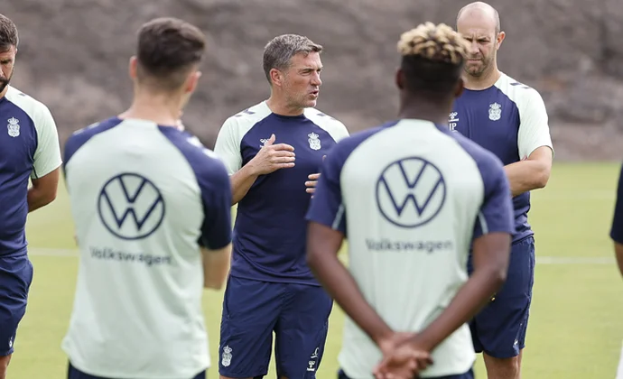 Carrión tiene a seis futbolistas en la enfermería a tres días del partido