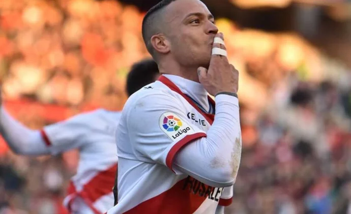 Raúl de Tomás vuelve a sufrir de pubalgia