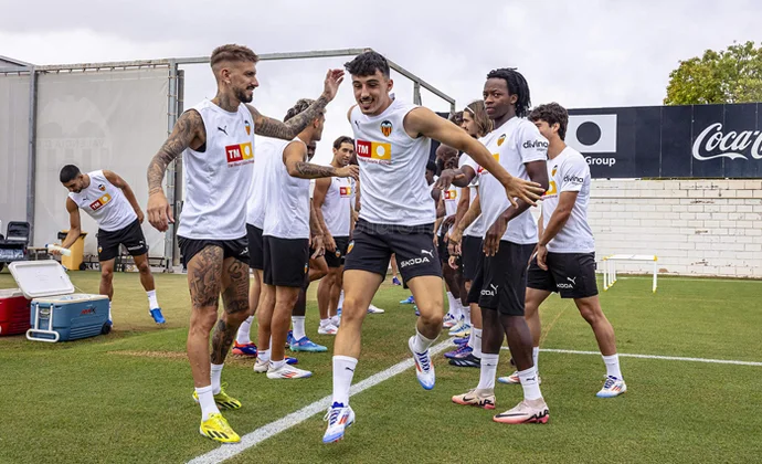 Foulquier y Castillejo entrenan con el grupo y Diego López hace parte de la sesión