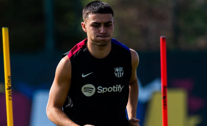 Pedri hace parte de la sesión con el grupo. Sin problemas para Lewandowski y Gundogan