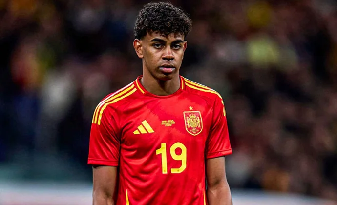 Lamine Yamal, pendiente de la salud de su padre