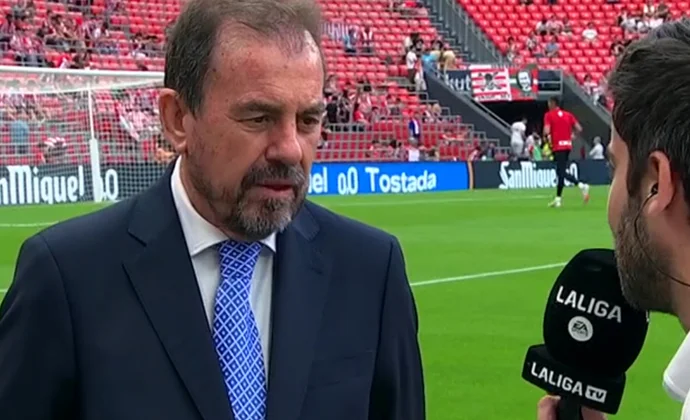 Ángel Torres confía en que se quede Mayoral y quiere traer dos delanteros más