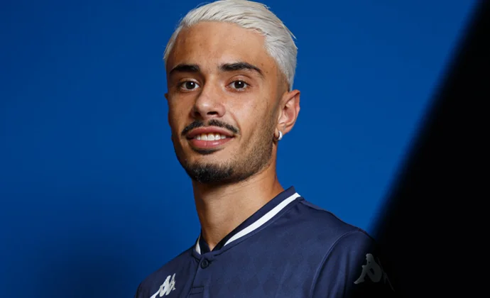 El Valladolid hace oficial el traspaso de Israel Salazar al Estoril