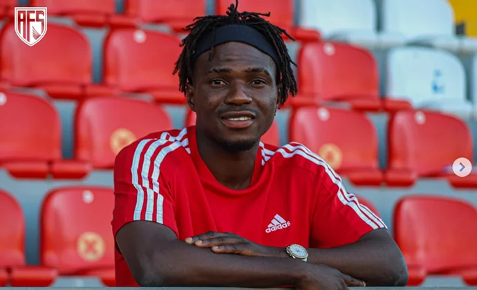 El Valladolid hace oficial el traspaso de Tunde Akinsola al ASV Futebol