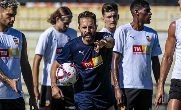 Mamardashvili sigue entrenando con el grupo y cuenta para mañana