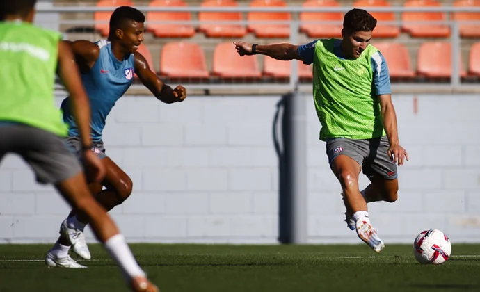 El Atlético completa la última sesión con toda la plantilla disponible