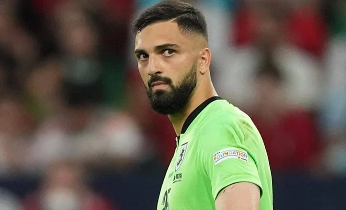 Lim declina la oferta del Liverpool por Mamardashvili y exige los 40M