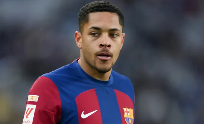 El Betis pide la cesión de Vitor Roque y el Barcelona estudia la opción