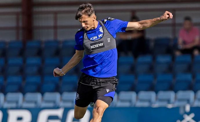 Arnaiz y Rubén Peña siguen al margen esta mañana en Tajonar