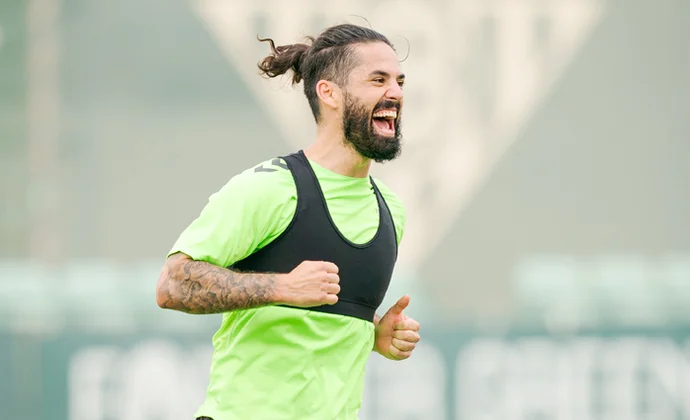 Isco apunta a volver después del parón de septiembre