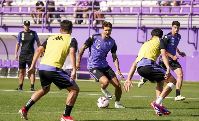 Raúl Moro y Amath se quedan en el gimnasio por gestión de cargas y Kenedy vuelve al grupo