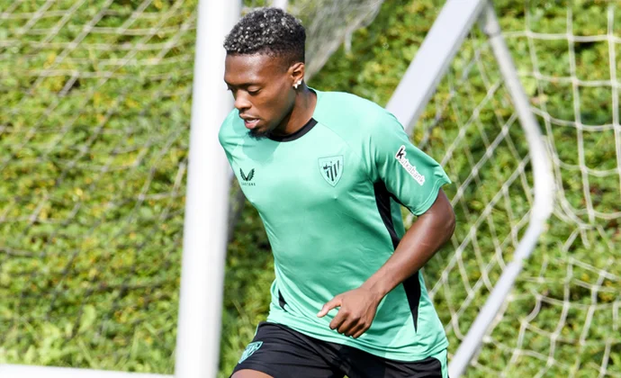 Agirrezabala, De Marcos y Djaló repiten con el grupo. Galarreta y Paredes siguen fuera