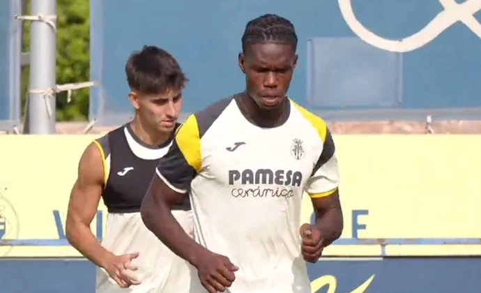 Thierno Barry completa su primera sesión y Marcelino sigue teniendo tres bajas