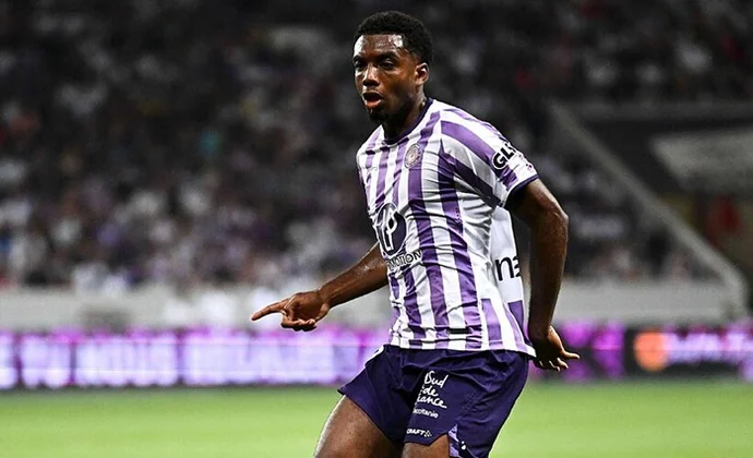 Acuerdo entre Villarreal y Toulouse por Logan Costa