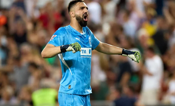 Principio de acuerdo por el traspaso de Mamardashvili al Liverpool y su cesión al Valencia