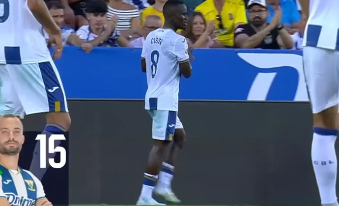 Cissé fue sustituido tras notar calambres en los gemelos