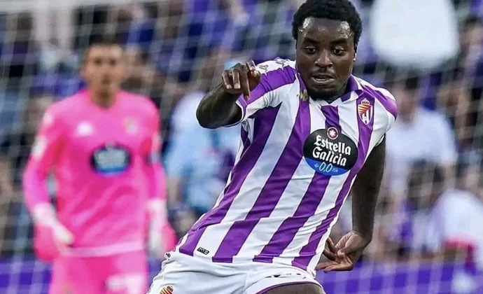 Osasuna y Valladolid inician negociaciones por el traspaso de Boyomo