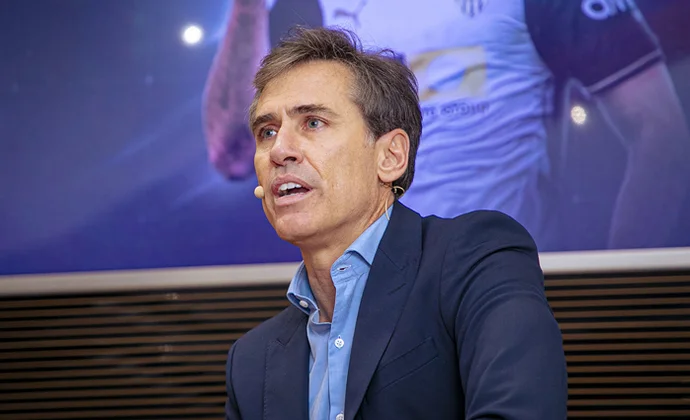 Corona da la bienvenida a Rioja y habla de Cenk, Castillejo y Mamardashvili