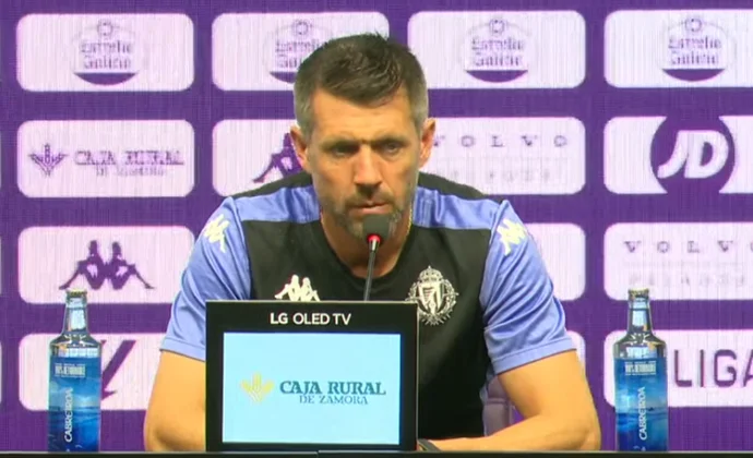 Pezzolano, sobre Boyomo, Latasa, Cömert, el Valencia, el mercado y el lateral izquierdo