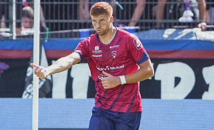 Valencia negocia con Clermont Foot la cesión de Maximiliano Caufriez