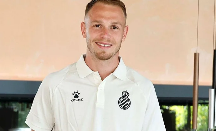 Irvin Cardona se cae de la lista a última hora por molestias