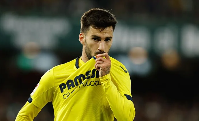El Villarreal le da vacaciones a Álex Baena y no estará en Mestalla