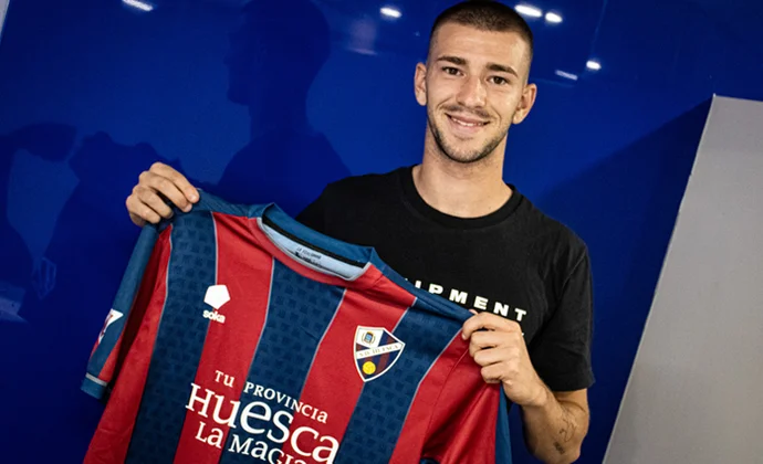 El Huesca hace oficial el fichaje de Jordi Martín, que llega con la carta de libertad
